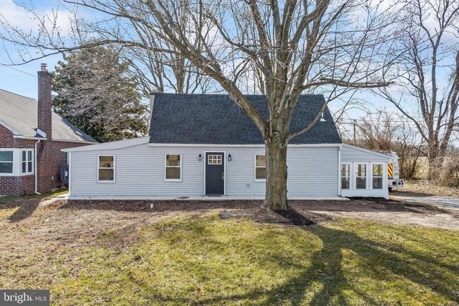 Photo - 695 Salem Quinton Rd