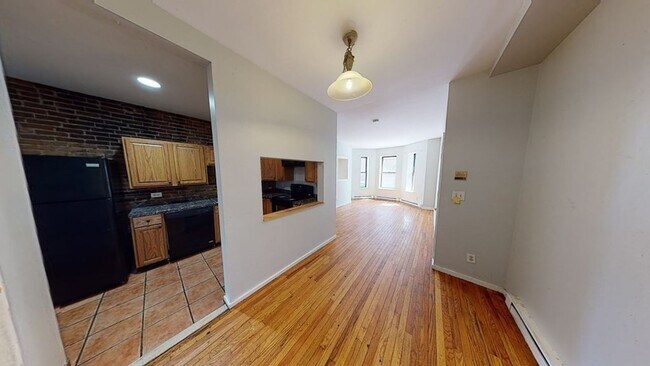 2 Moreland St Unit 1