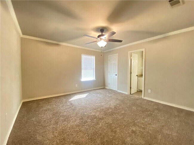 Photo - 1700 Roundup Trail