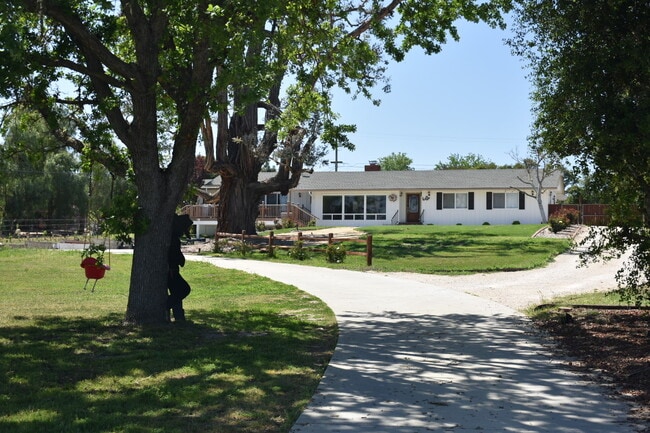 Building Photo - 1203 Calzada Ave