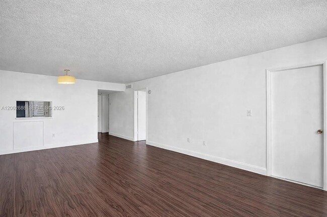 Photo - 1501 NE Miami Gardens Dr Unit 252