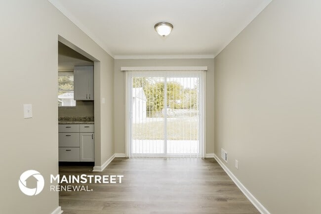 Photo - 2857 S State Ave