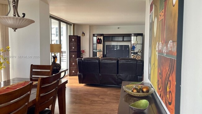 Photo - 3400 NE 192 St Unidad 609