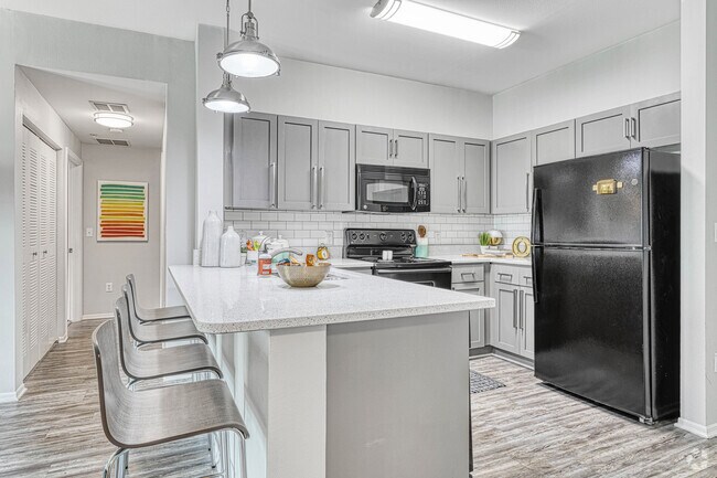 4BR, 4BA - 1295SF