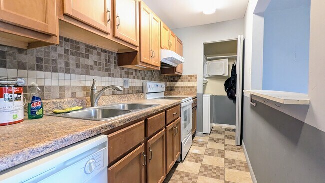 Photo - 1965 N Hicks Rd