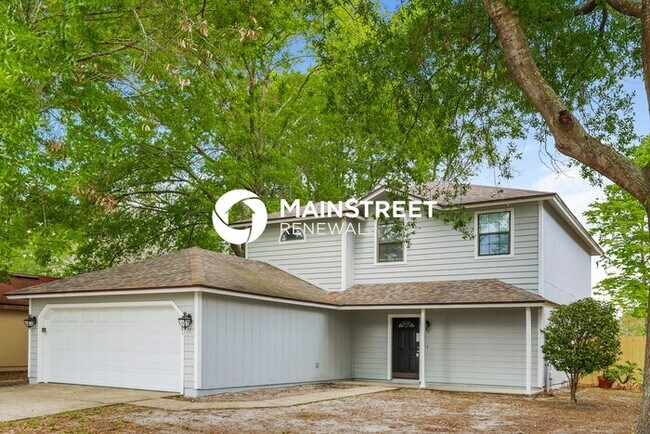 Photo - 3 Bedroom Pet-Friendly Home in Jacksonville, FL with Main Street Renewal
