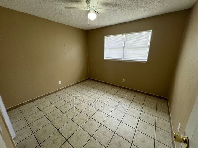 Photo - 1042 W Hendrix St