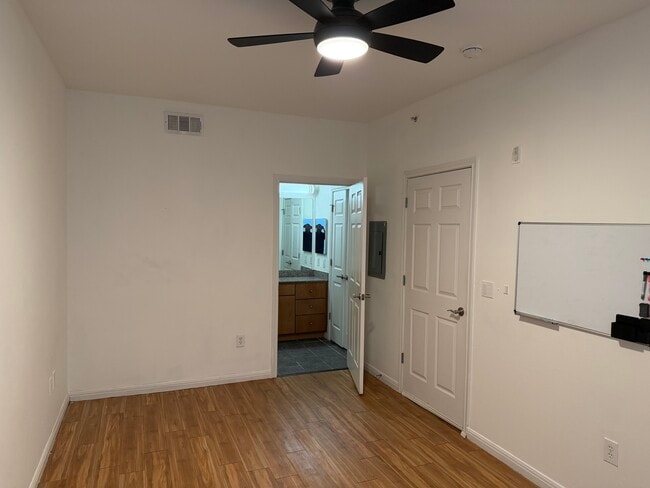 Photo - 2502 Leon St Unit 201