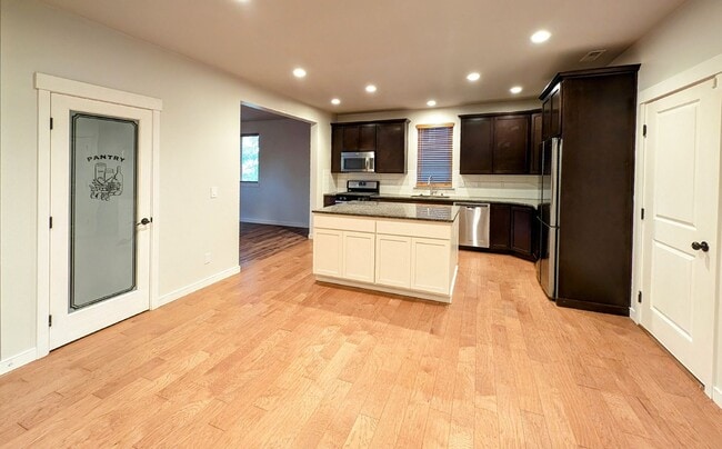 Photo - Spacious Air-Conditioned House in Downtown Snohomish