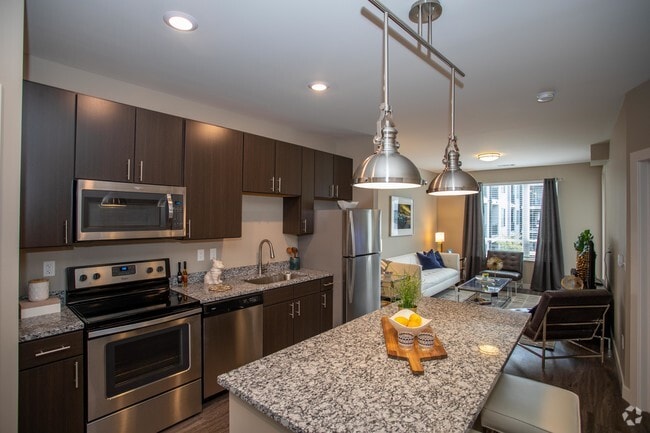 1BR, 1BA - 696 SF Model