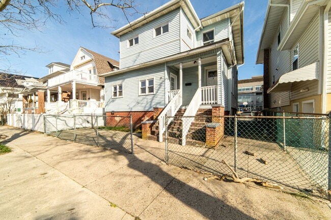 Building Photo - 21 N Laclede Pl Unit Apt 1