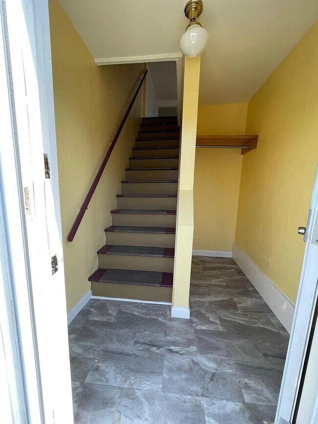 Photo - 71 Hickok St Unit B