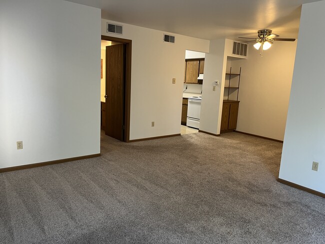 Comedor - College Court Apartments