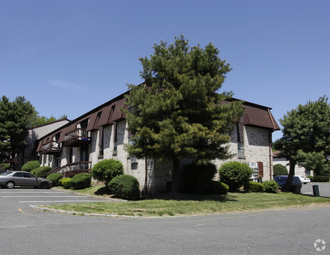 Building Photo - Evergreen Meadows Rental