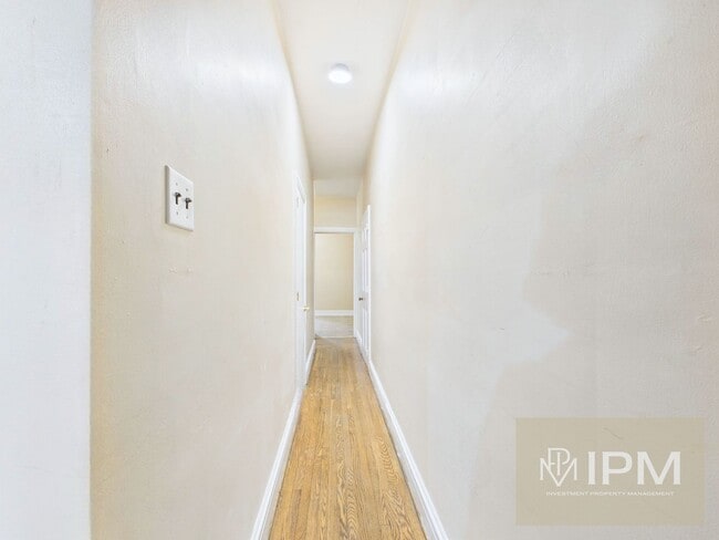 Photo - 515 W King St Unit 1st Floor