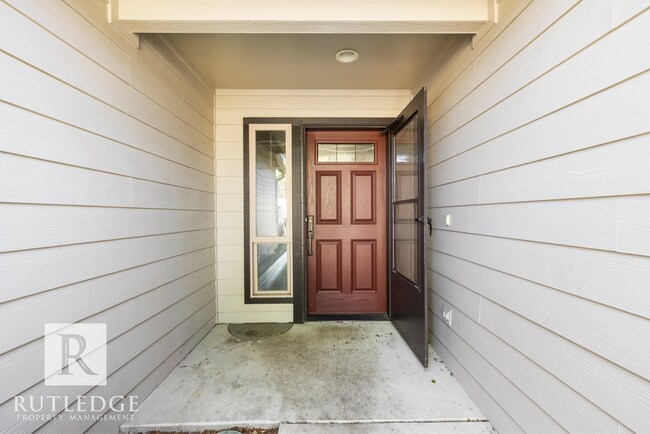 Photo - 2 Bed/2.5 Bath Townhome in Central Point
