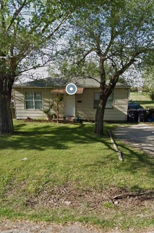 Photo - 230 W 37th St House
