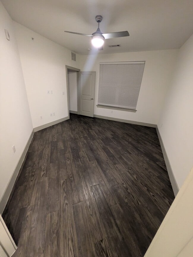 Photo - 3801 Vitruvian Way Unidad #354