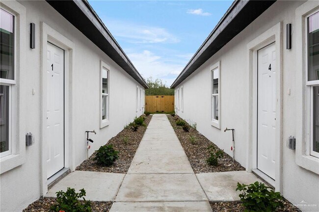 Photo - 14 S Links Dr Unit 1
