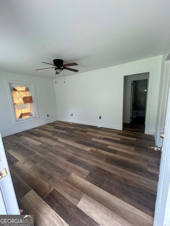 Photo - 3850 Mercer St