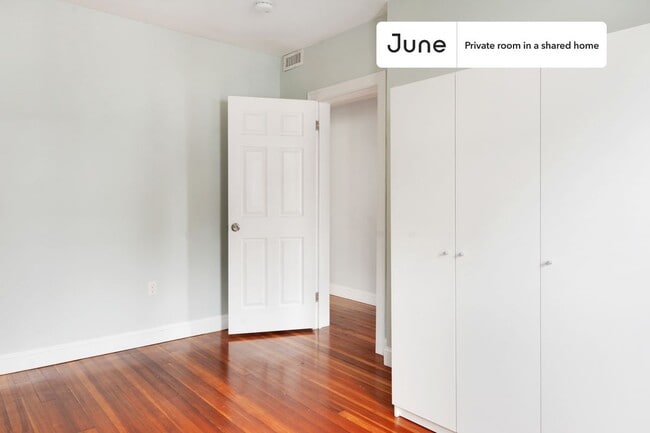 Photo - Room in Shared 4 bed/2 bath home Unit D