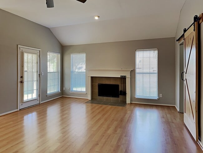 Photo - 7581 Lancelot Rd