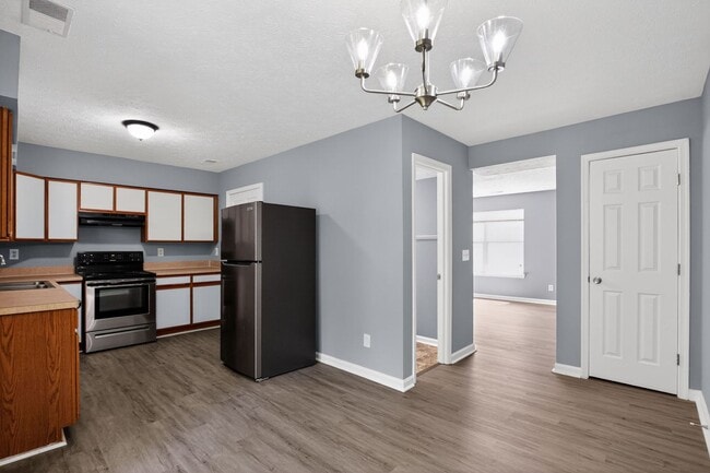 Photo - 3 Bedroom Townhouse King George