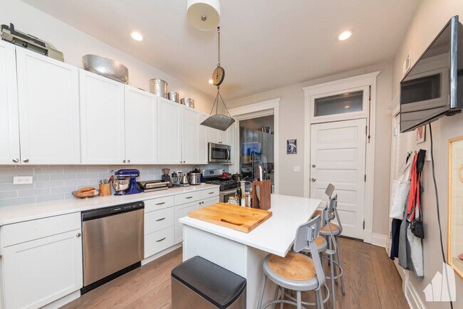 Photo - 1508 N Fairfield Ave Unit 3