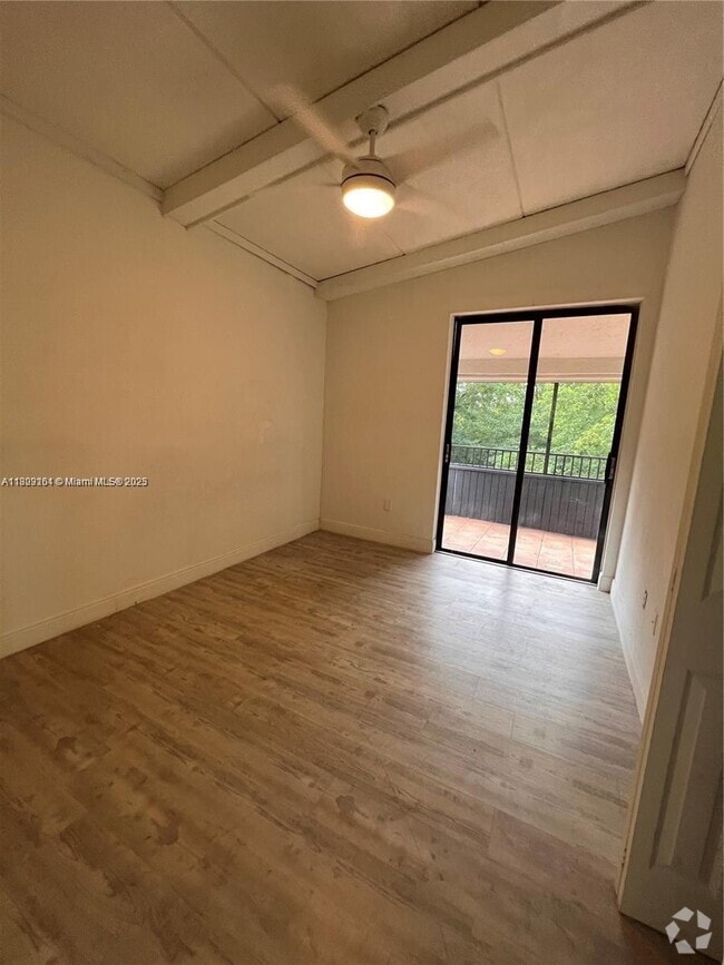 Building Photo - 16220 NW 2nd Ave Unit 511 Rental