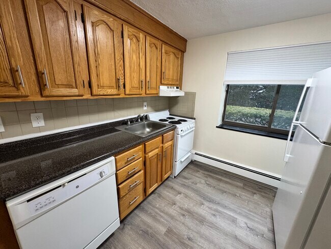 Photo - 16 Chester St Unit 2