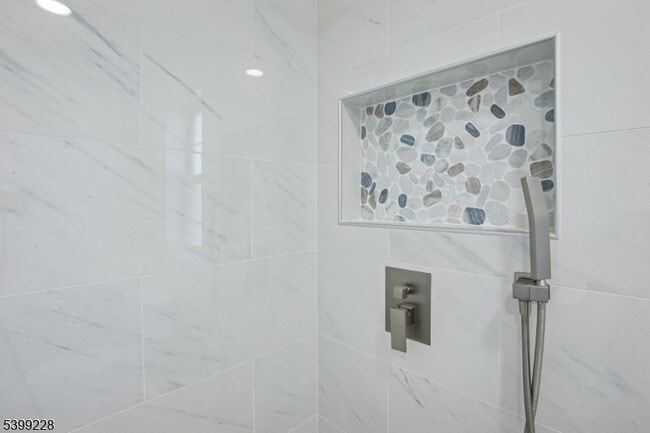 Photo - 234 Willow Ave