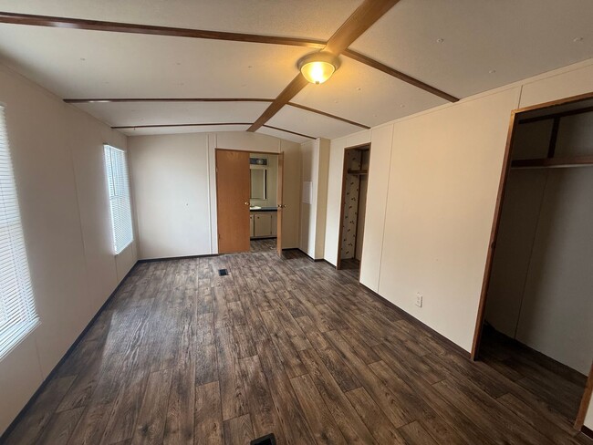 Photo - For Rent Deer Run