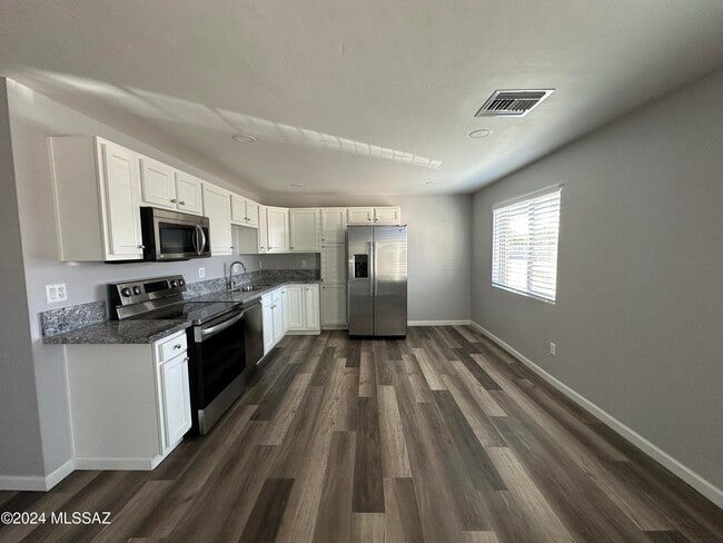 Photo - 1045 E Halcyon Rd