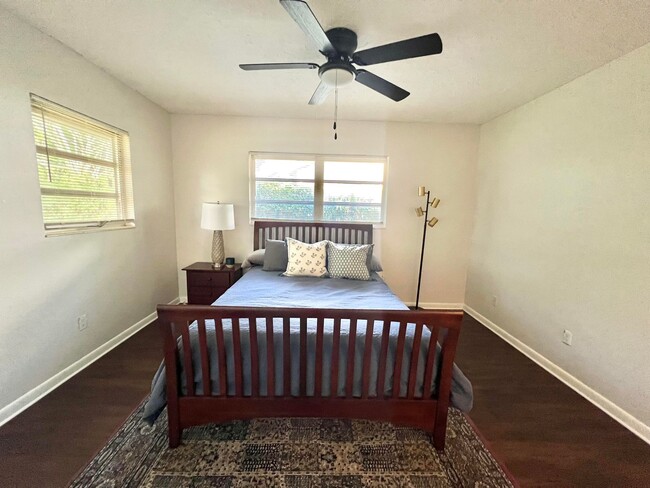 Photo - 704 20th Ave W