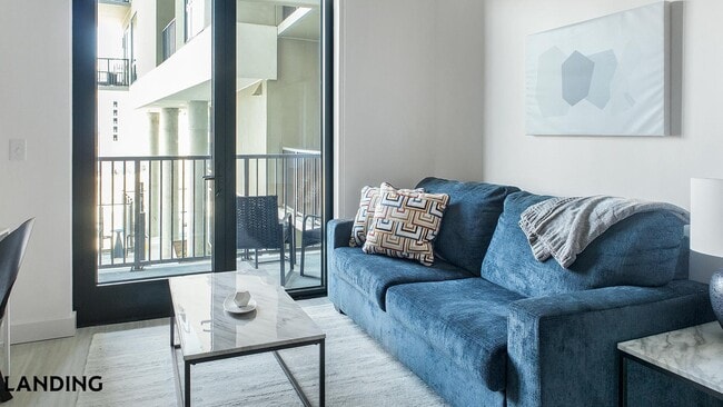 Building Photo - 1007 S Mint St