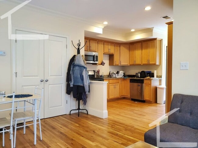 Photo - Awesome 4 bed 2 bath in Brighton... Well priced!