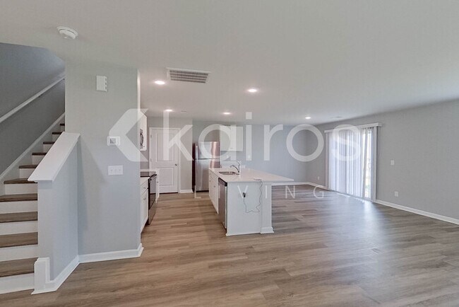 125 Overstreet Way