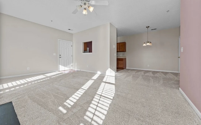 Photo - 3015 Winston Dr Unit 109