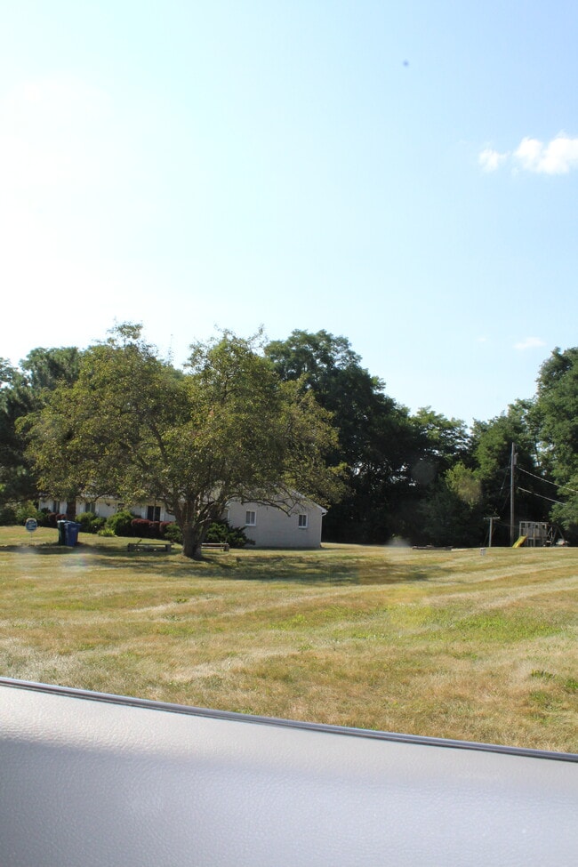 Photo - 37 Maplecrest Dr Unit 37