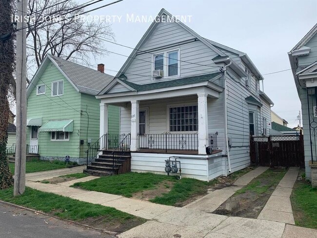 Photo - 227 Barnard St Apartment Unit Upper