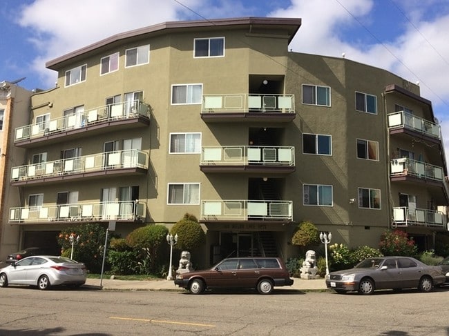 Photo - Melba Lake Apartments