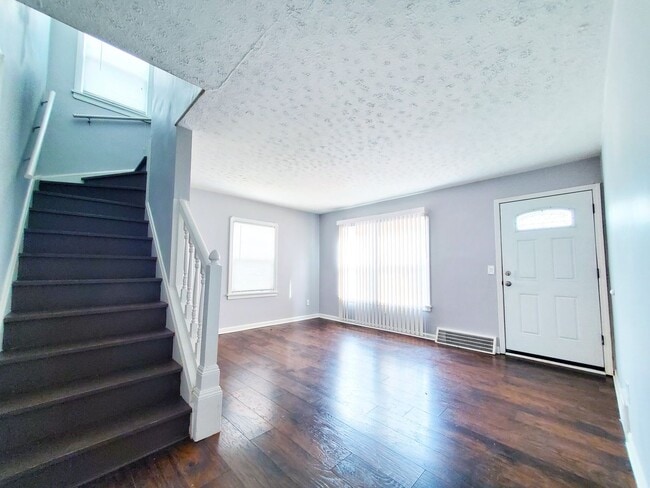 Photo - 3 Bed - 1.5 Bath Cape Cod for Rent in Willowick!