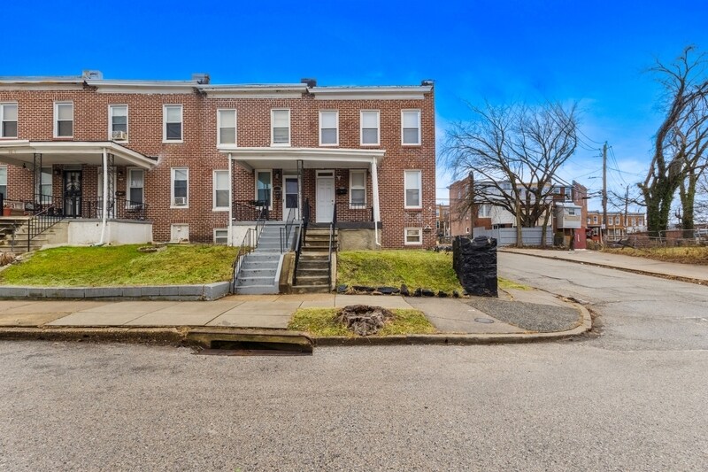 Photo - 3201 Elmley Avenue