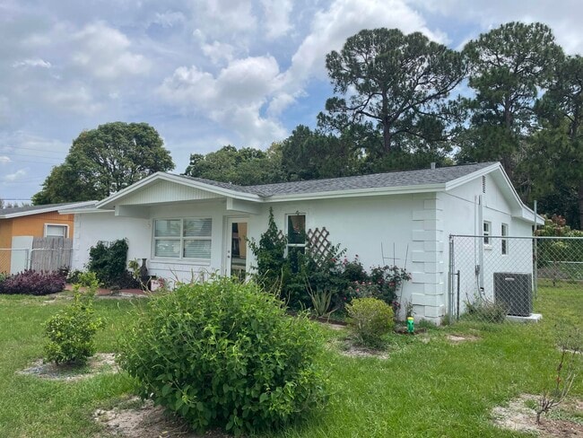 Photo - 294 Springfield Dr