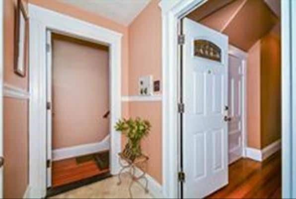 162 Walnut St Unit 1