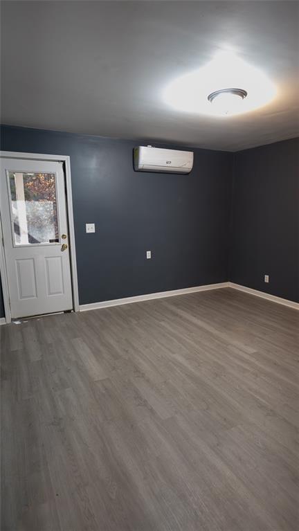 Photo - 3171 Redwood Run