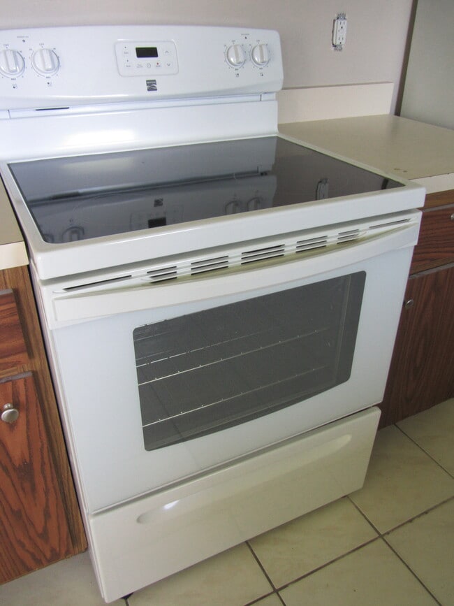 Photo - 408 Morgan Cir S