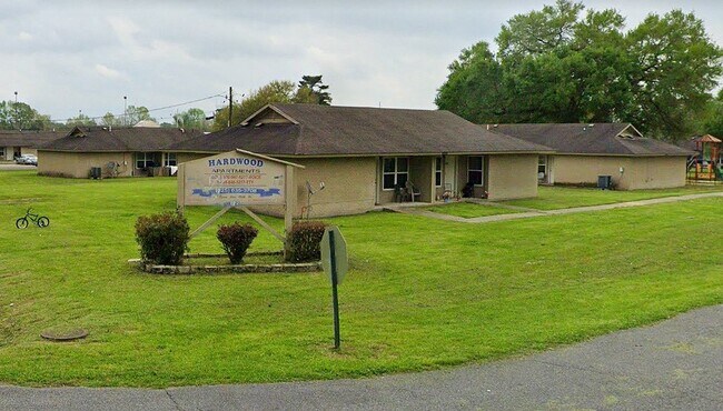 Photo - 5952 Street B St Apartamento