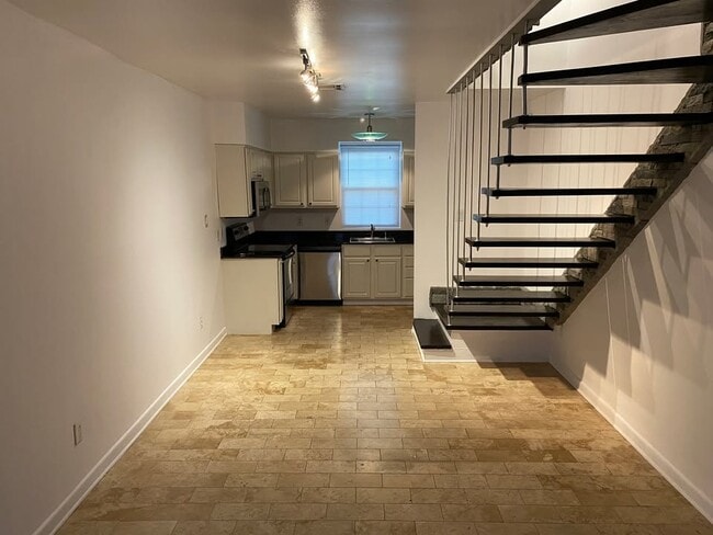 Photo - 301 Seattle St Unit 15