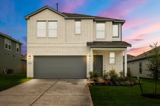 Building Photo - Brand New Spacious 4-Bedroom Two-Story wit... Rental